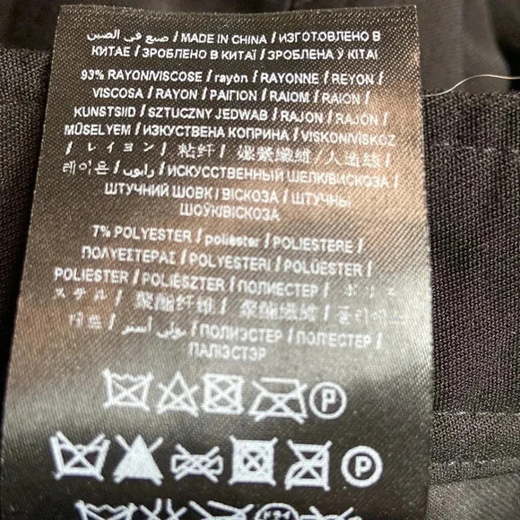 Guess | Anja High-Waisted Belted Cropped Wide Leg Pants - Picture 9 of 9